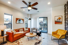 Flagstaff Townhome Near Downtown with Mountain Views